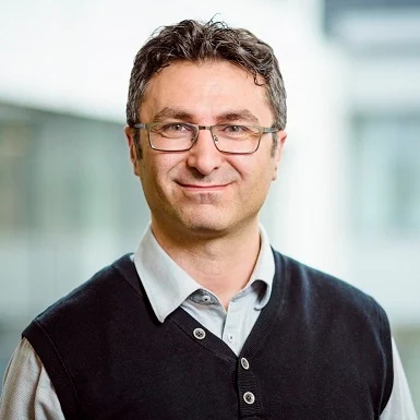 Portrait of Prof. Dr.-Ing. Aydin Sezgin